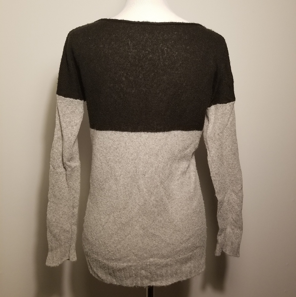 Color Block GAP Sweater - Picture 5 of 5